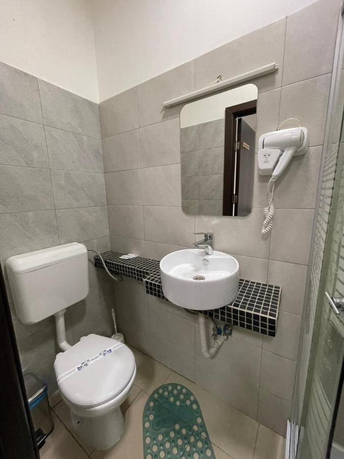 Hostel Tripoli Palace Букурещ Екстериор снимка