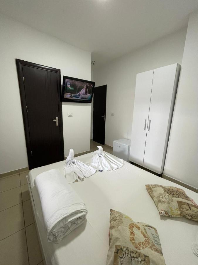 Hostel Tripoli Palace Букурещ Екстериор снимка