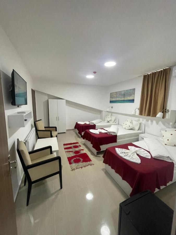 Hostel Tripoli Palace Букурещ Екстериор снимка