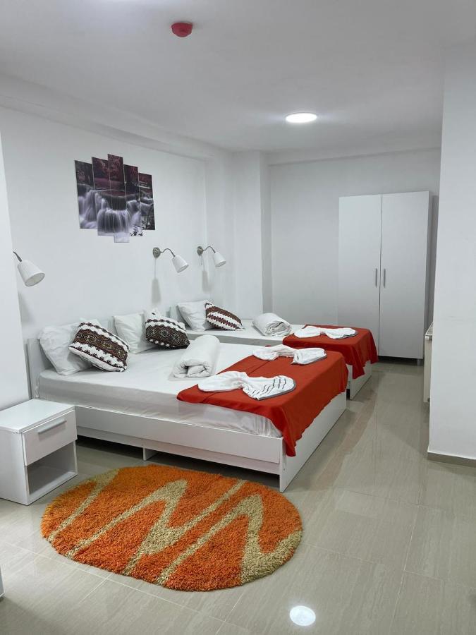Hostel Tripoli Palace Букурещ Екстериор снимка