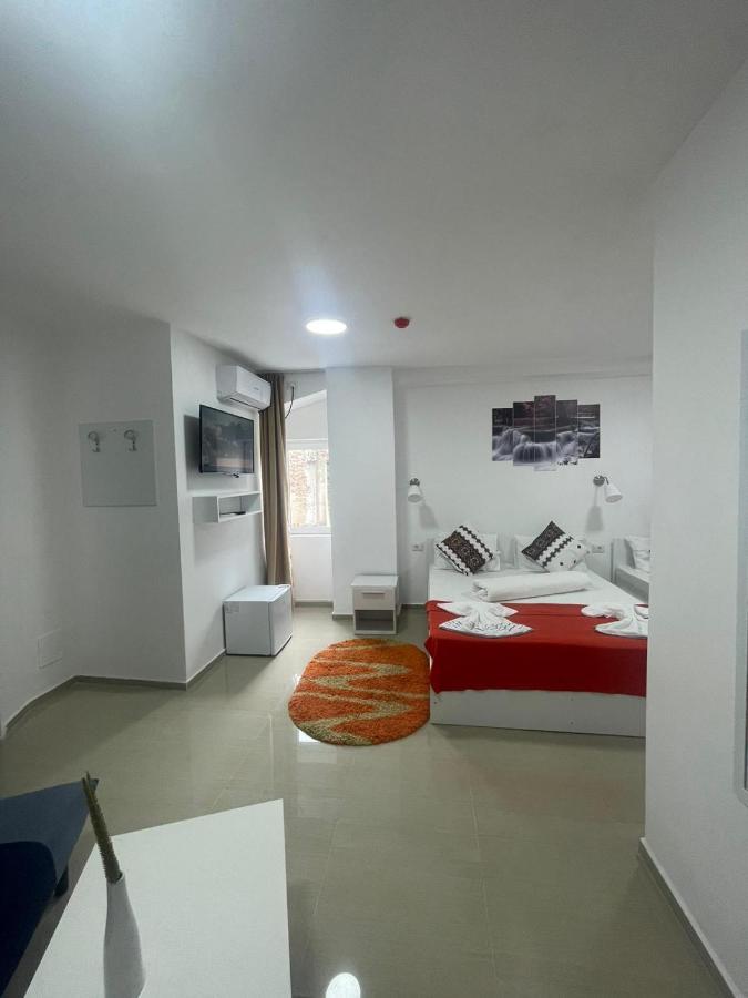 Hostel Tripoli Palace Букурещ Екстериор снимка