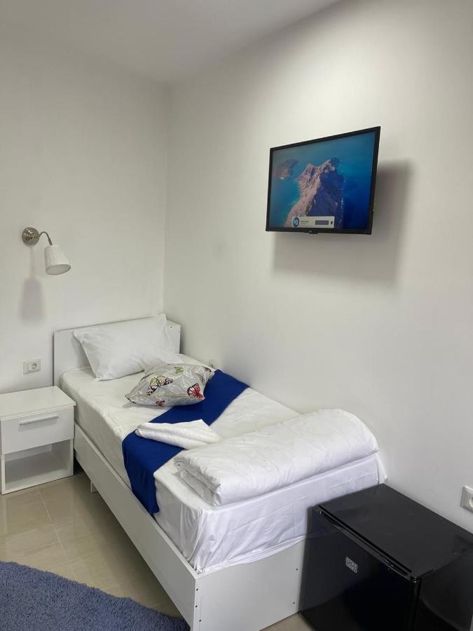 Hostel Tripoli Palace Букурещ Екстериор снимка