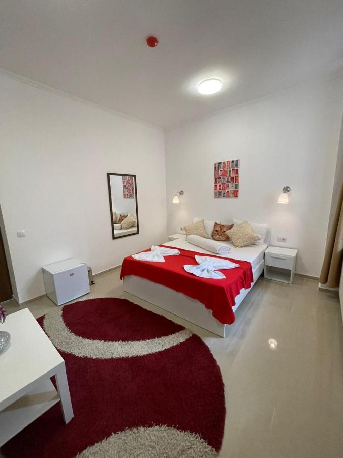 Hostel Tripoli Palace Букурещ Екстериор снимка