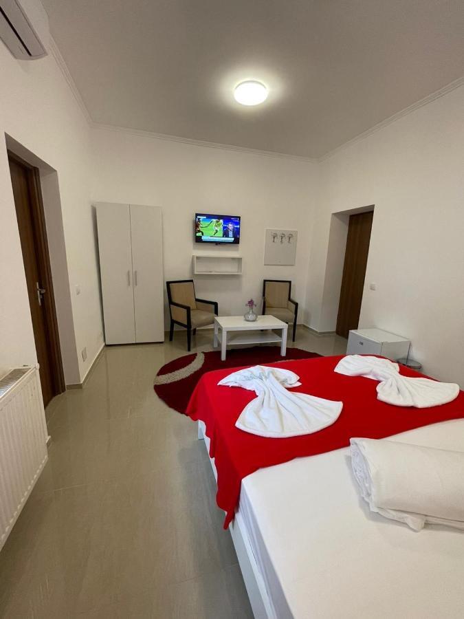 Hostel Tripoli Palace Букурещ Екстериор снимка