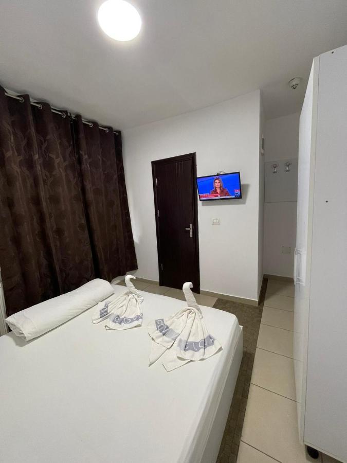 Hostel Tripoli Palace Букурещ Екстериор снимка