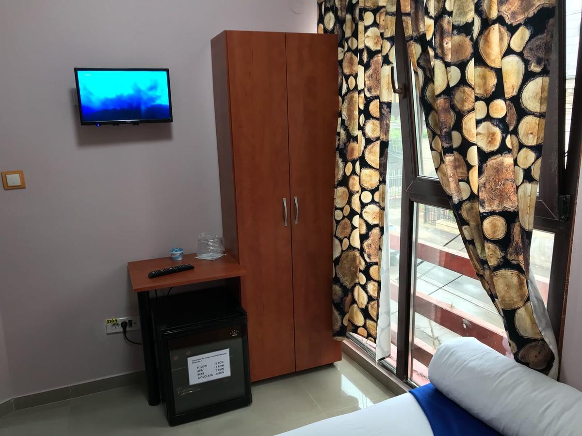 Hostel Tripoli Palace Букурещ Екстериор снимка