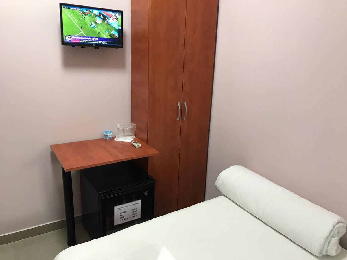 Hostel Tripoli Palace Букурещ Екстериор снимка