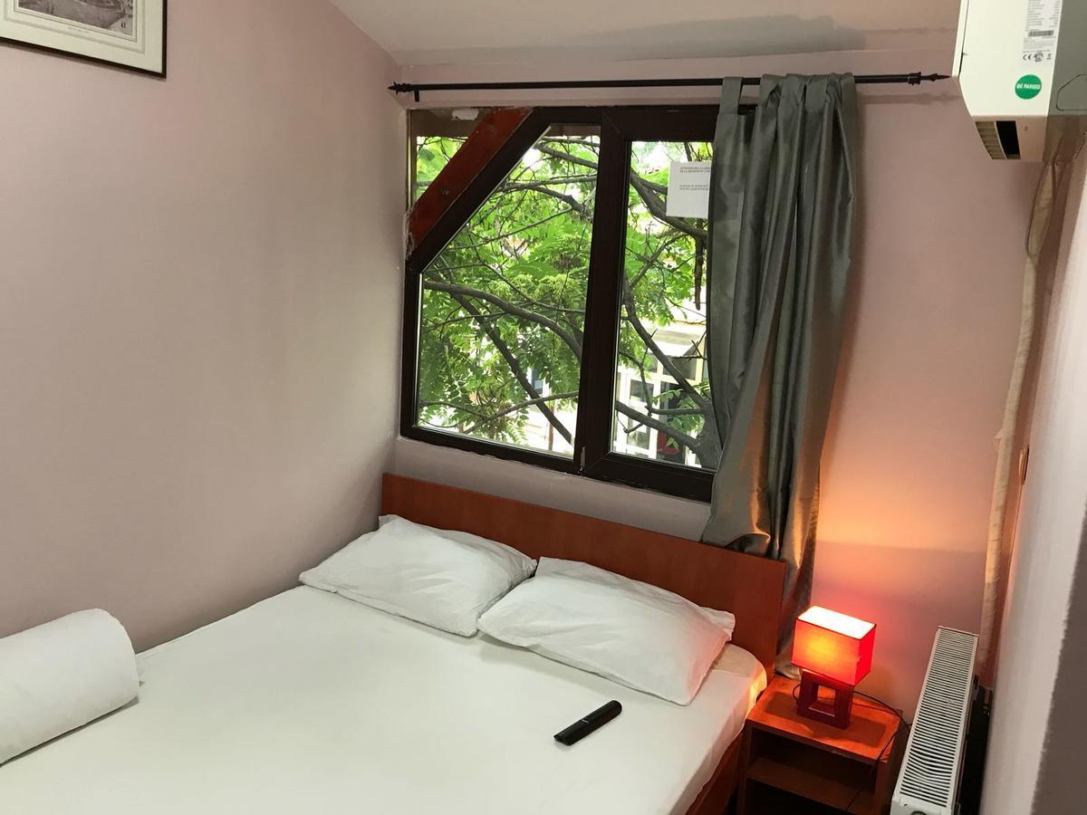 Hostel Tripoli Palace Букурещ Екстериор снимка